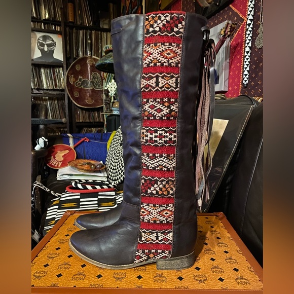 HOWSTY ‘Aisha’ Tall Boot, 40 - Picture 5 of 6